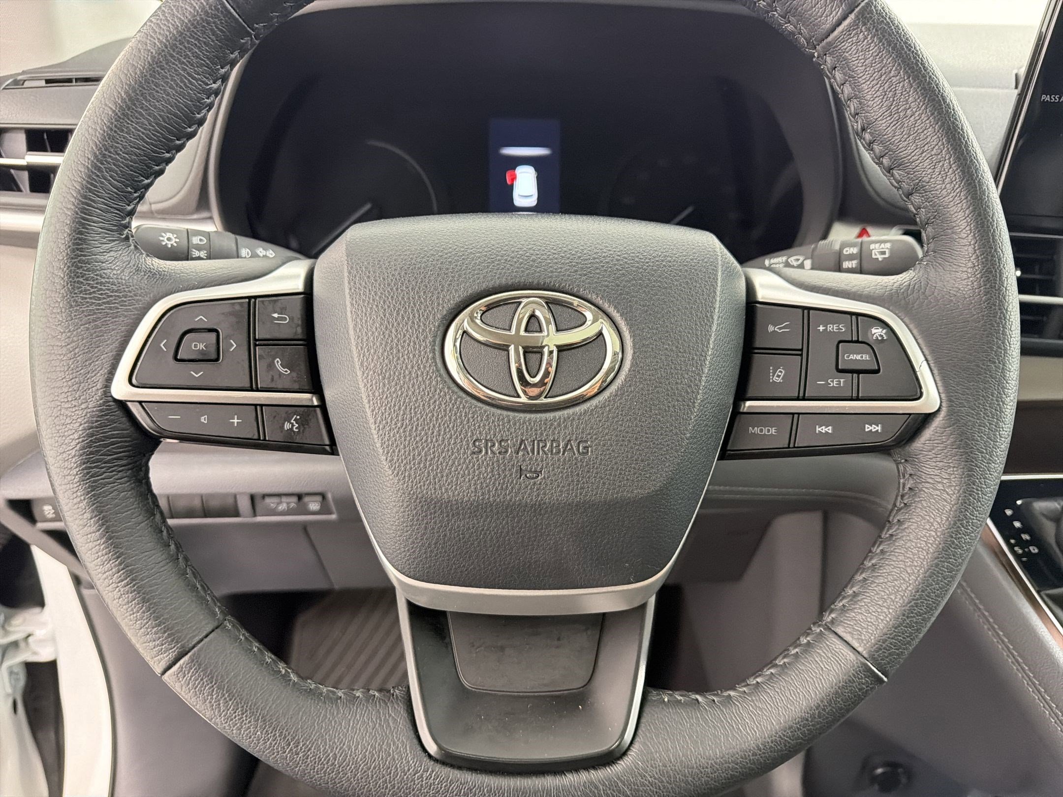Used 2022 Toyota Sienna XLE image 15