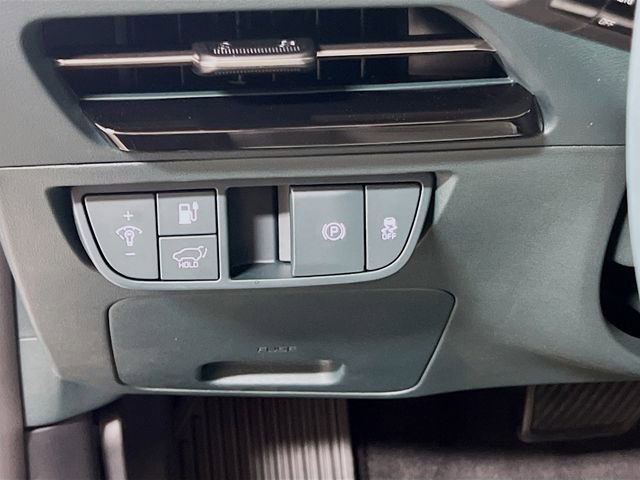 New 2025 Kia EV6 Wind image 10