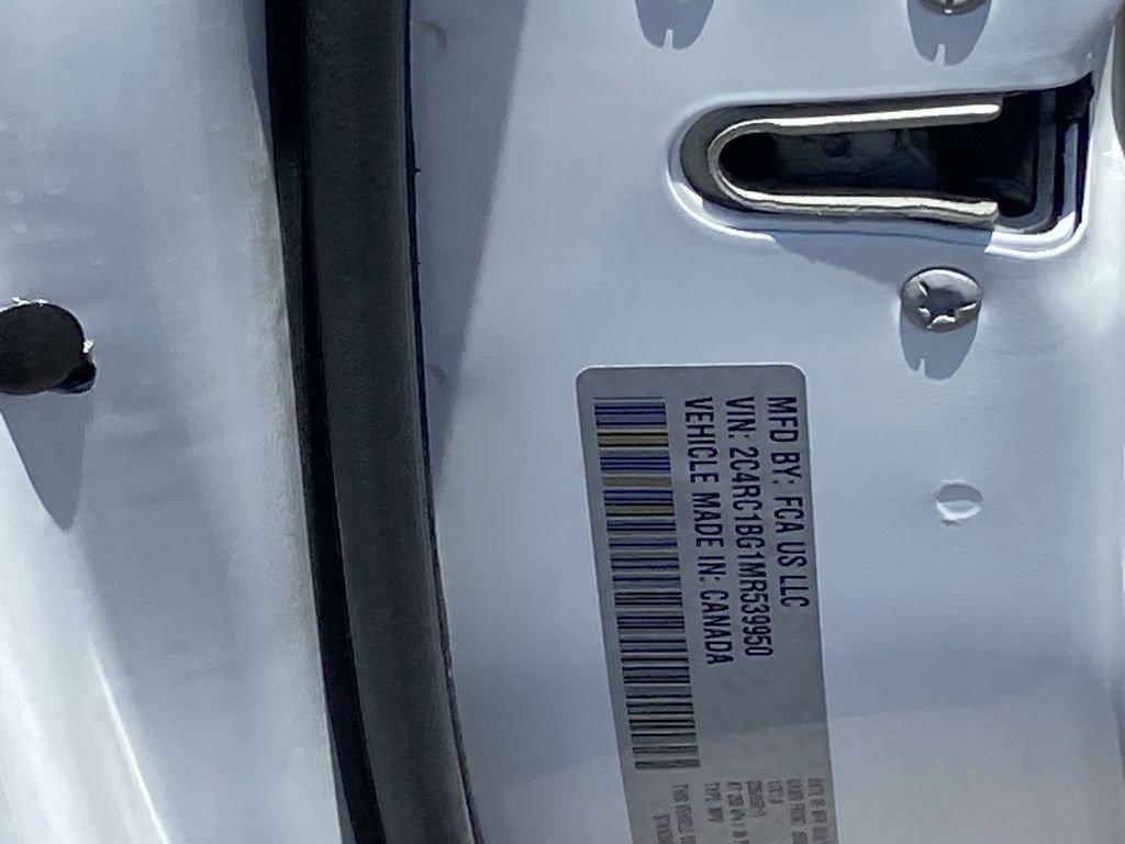 Used 2021 Chrysler Pacifica Touring-L FWD image 29
