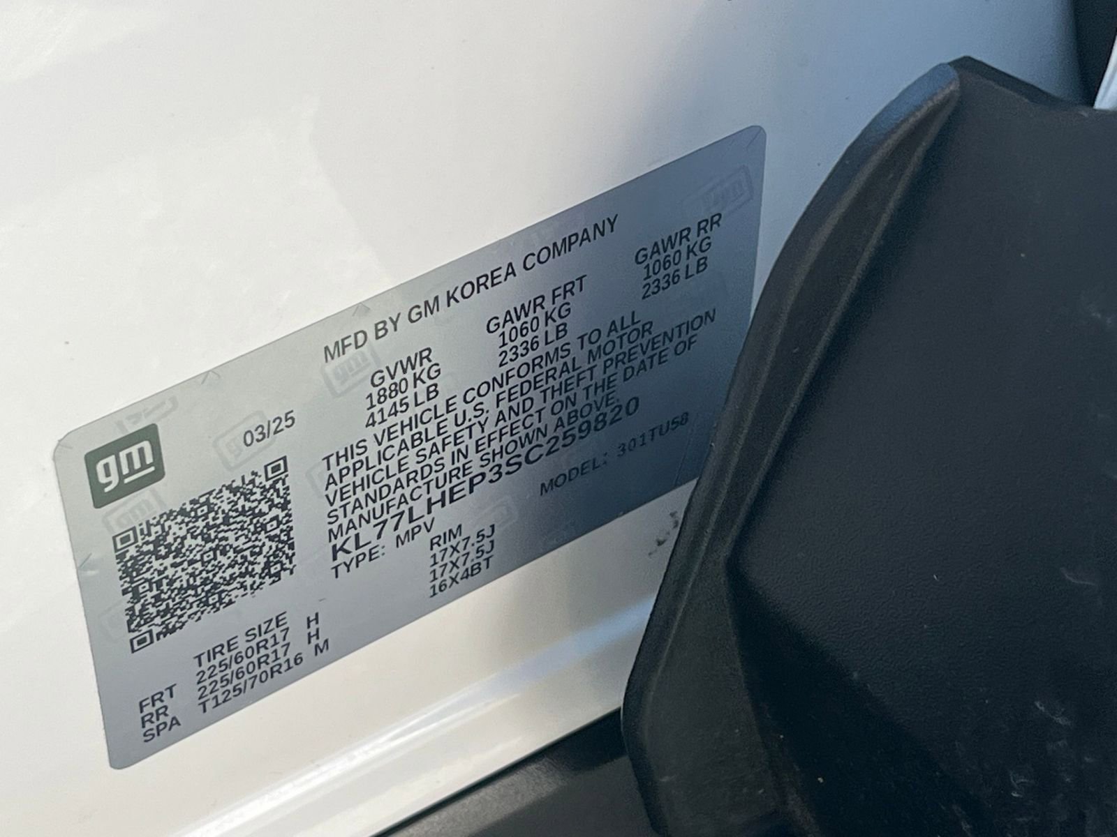 Used 2025 Chevrolet Trax LT w/ LT Convenience Package FWD image 29