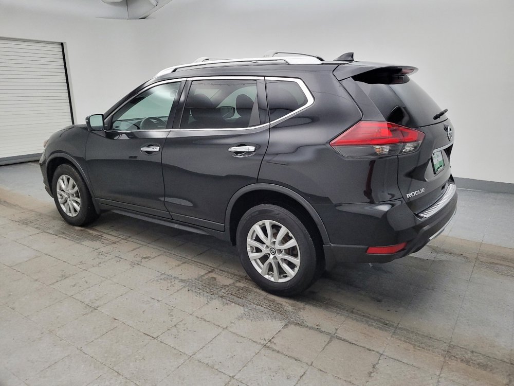 Used 2018 Nissan Rogue SV w/ Premium Package image 3