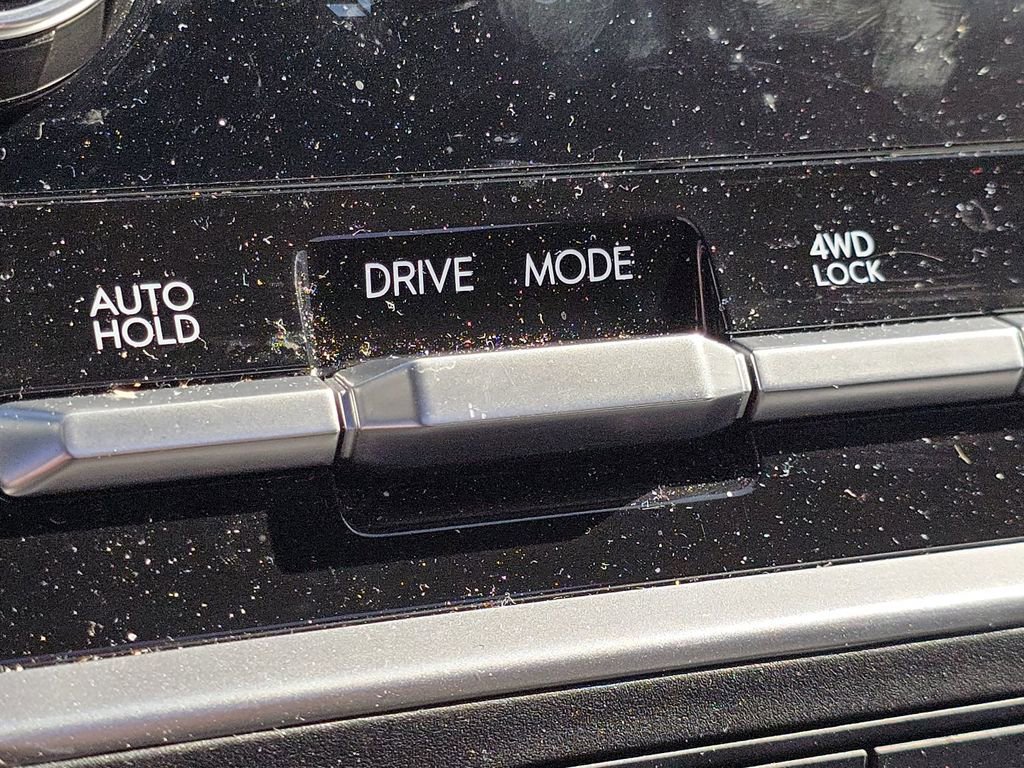 Used 2024 Hyundai Santa Fe Limited image 35