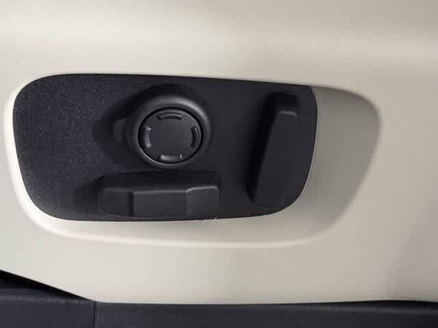New 2026 Land Rover Discovery S AWD/4WD image 24