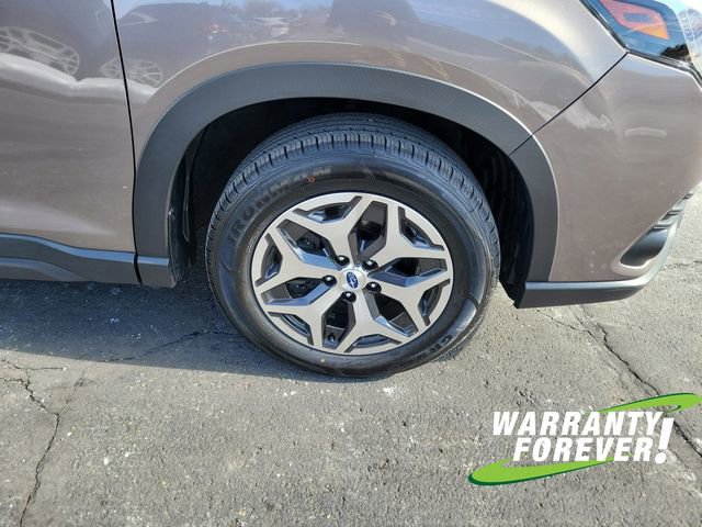 Used 2023 Subaru Forester Premium image 20