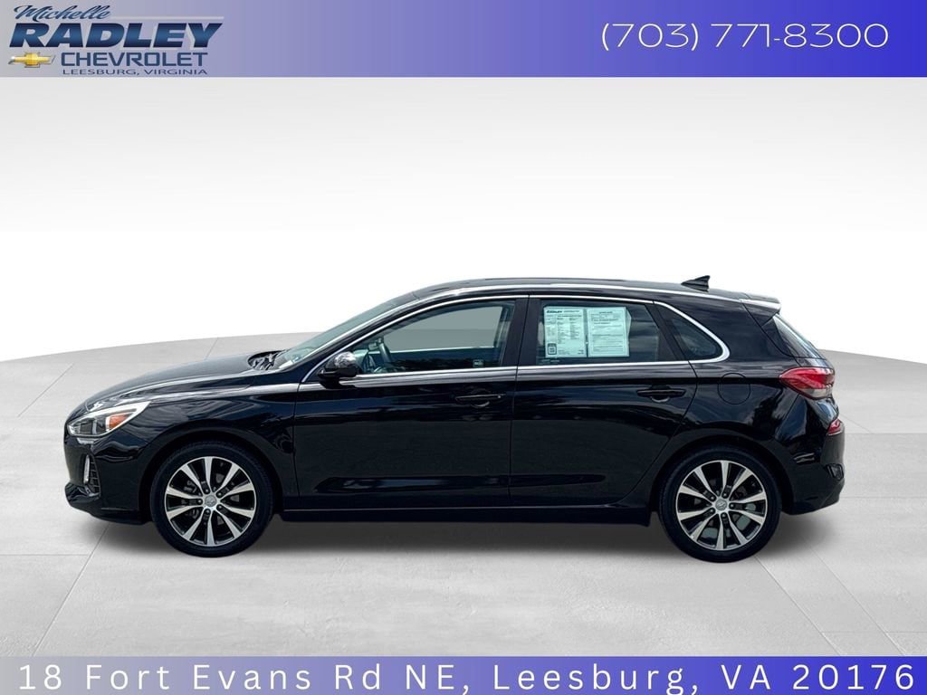 Used 2019 Hyundai Elantra GT FWD image 2