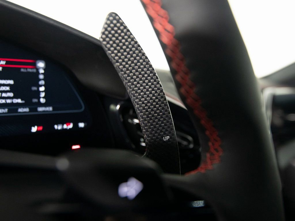 Used 2025 Ferrari Purosangue image 28