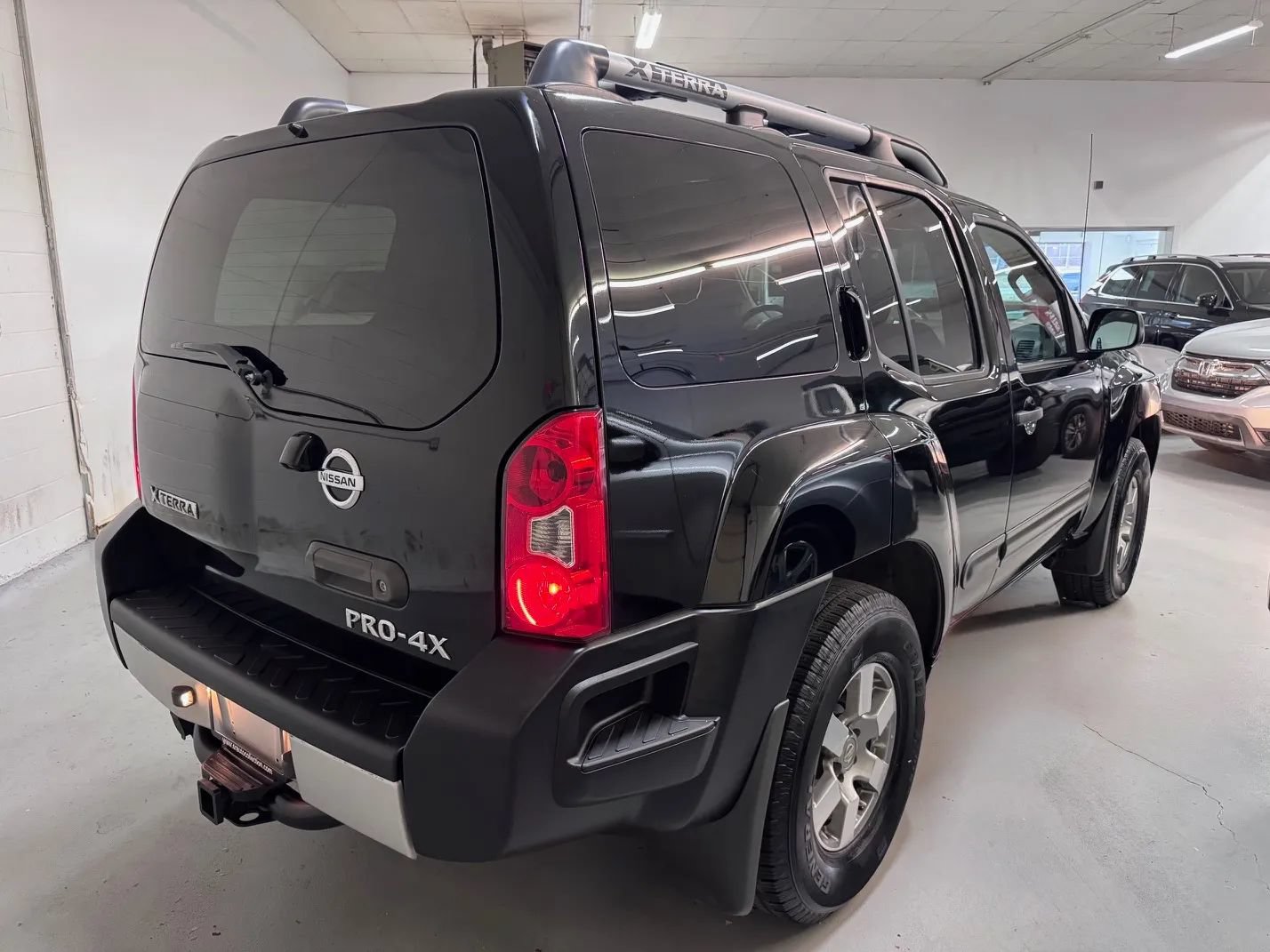 Used 2013 Nissan Xterra PRO-4X AWD/4WD image 3