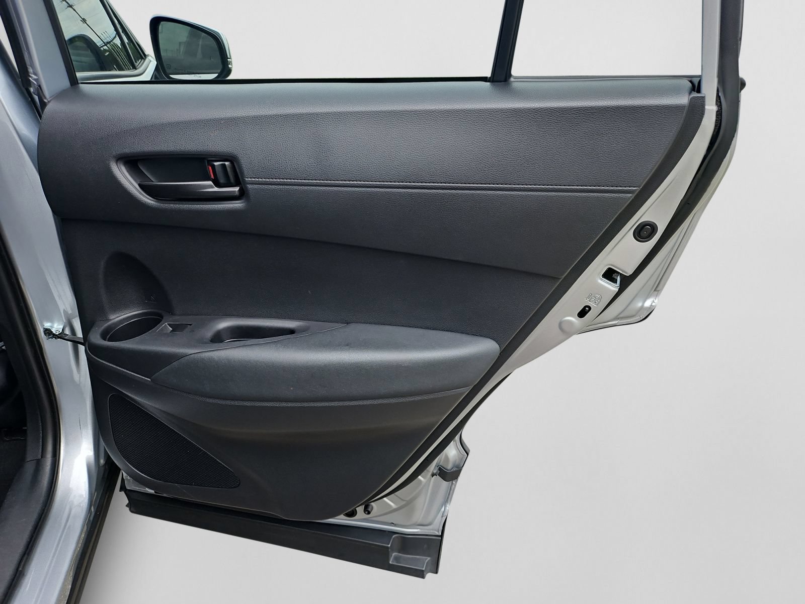 Used 2023 Toyota Corolla Cross LE w/ Moonroof Package FWD image 37