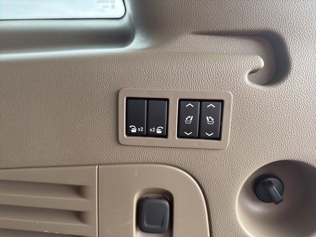 Used 2017 Chevrolet Suburban Premier image 16