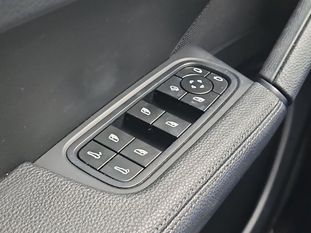 Used 2024 Porsche Cayenne AWD/4WD image 22