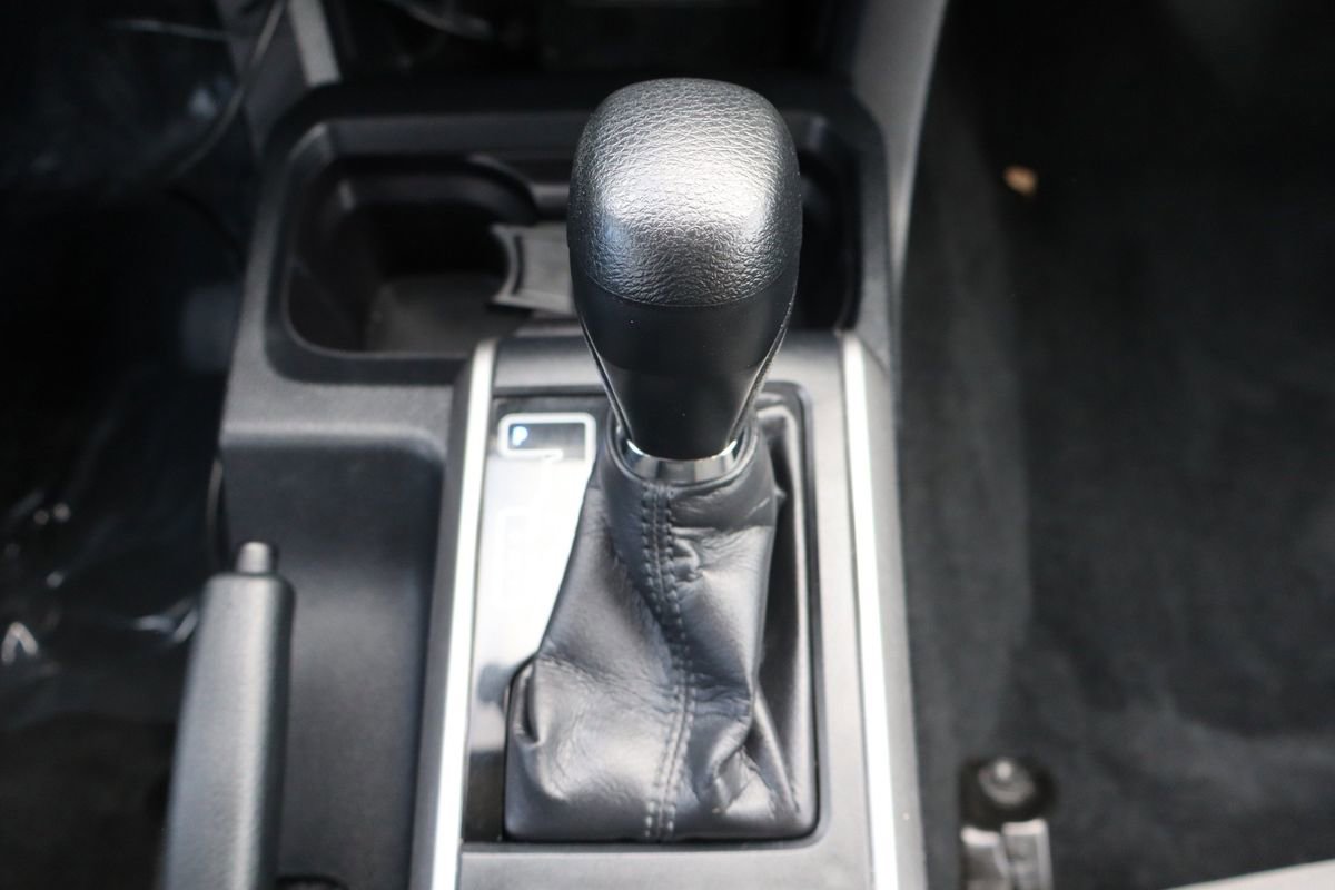 Used 2017 Toyota Tacoma SR5 w/ Tow Package image 36