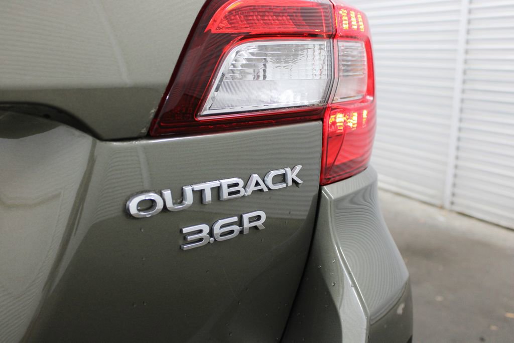 Used 2017 Subaru Outback 3.6R Touring w/ Popular Package #5A image 31