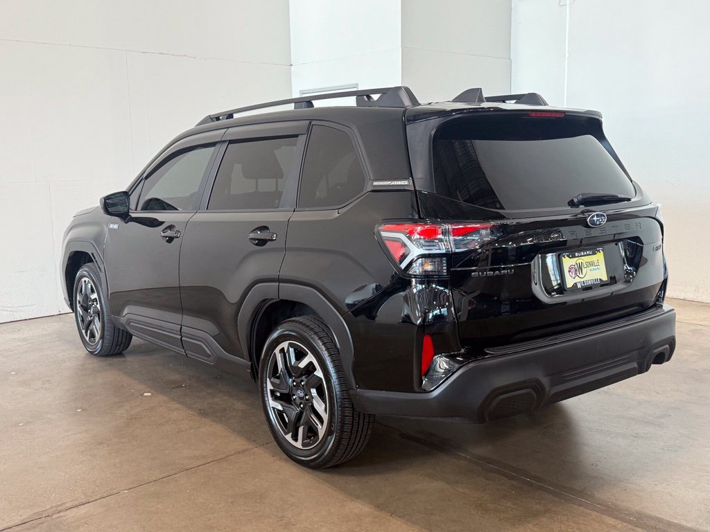 Used 2025 Subaru Forester Premium AWD/4WD image 8