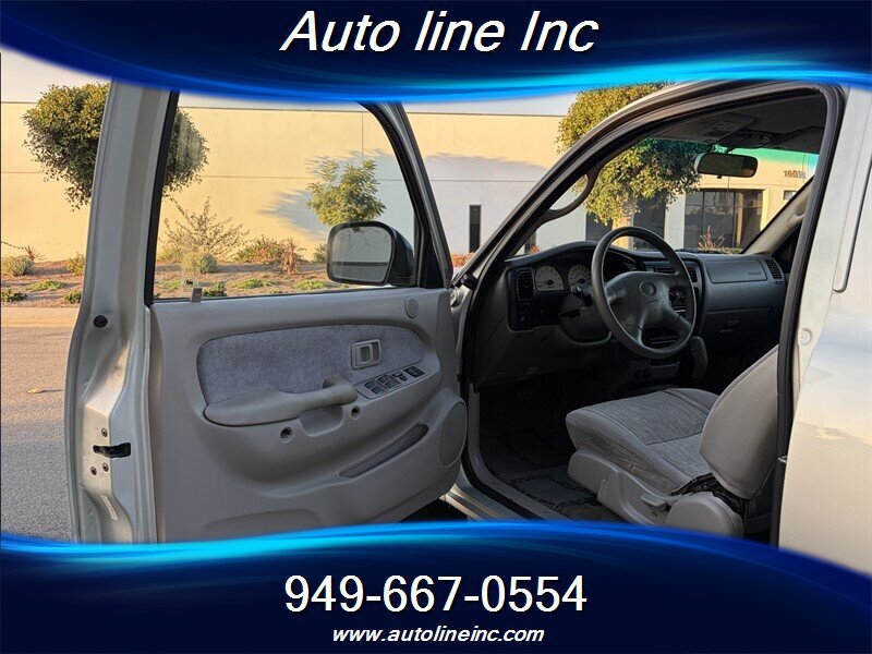 Used 2003 Toyota Tacoma PreRunner w/ Pwr Pkg w/ Mirrors RWD image 12