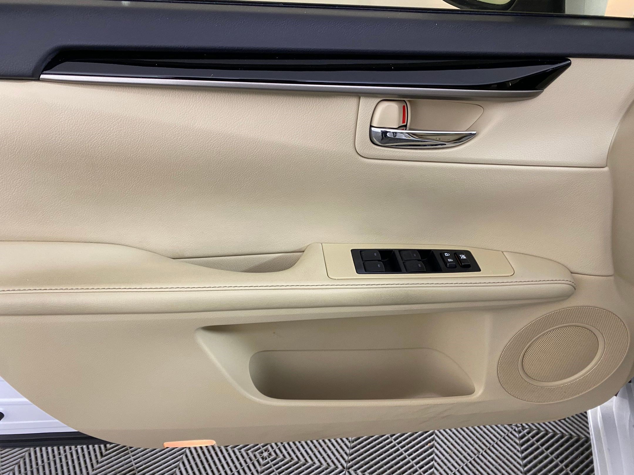 Used 2015 Lexus ES 350 image 12