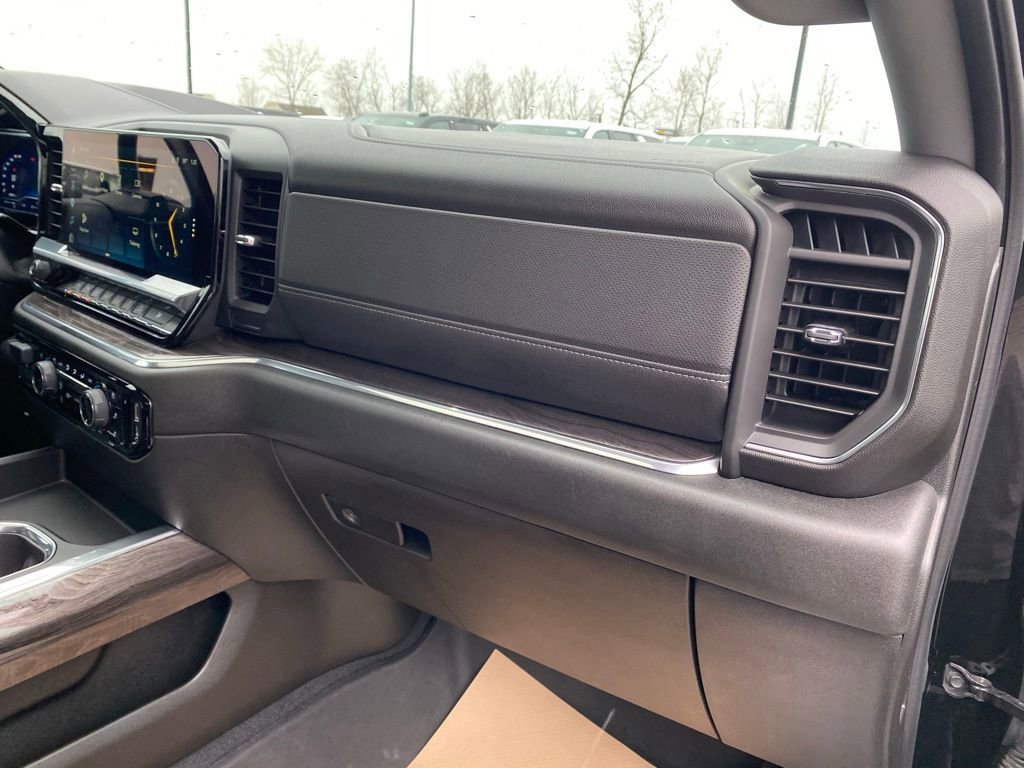 Used 2023 Chevrolet Silverado 1500 LTZ w/ LTZ Premium Package image 21