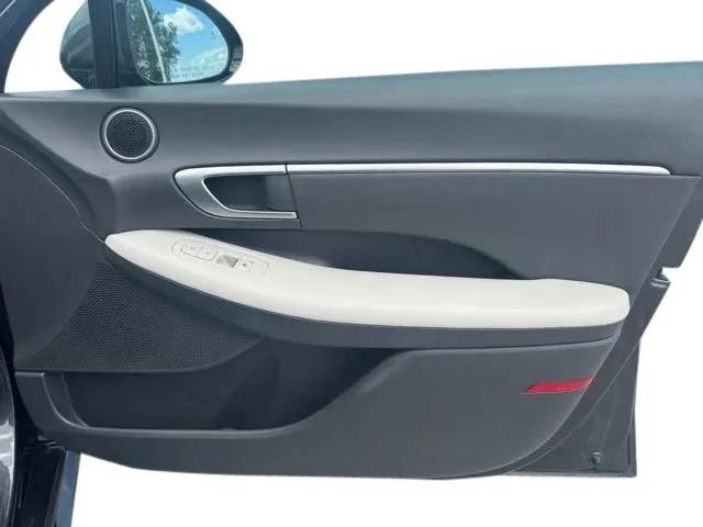 Used 2025 Hyundai Sonata SEL FWD image 15