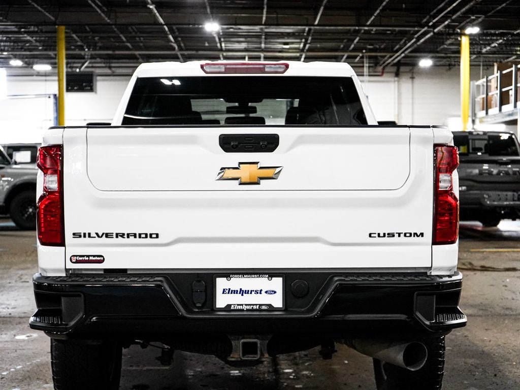 Used 2022 Chevrolet Silverado 2500 Custom w/ Custom Value Package AWD/4WD image 6