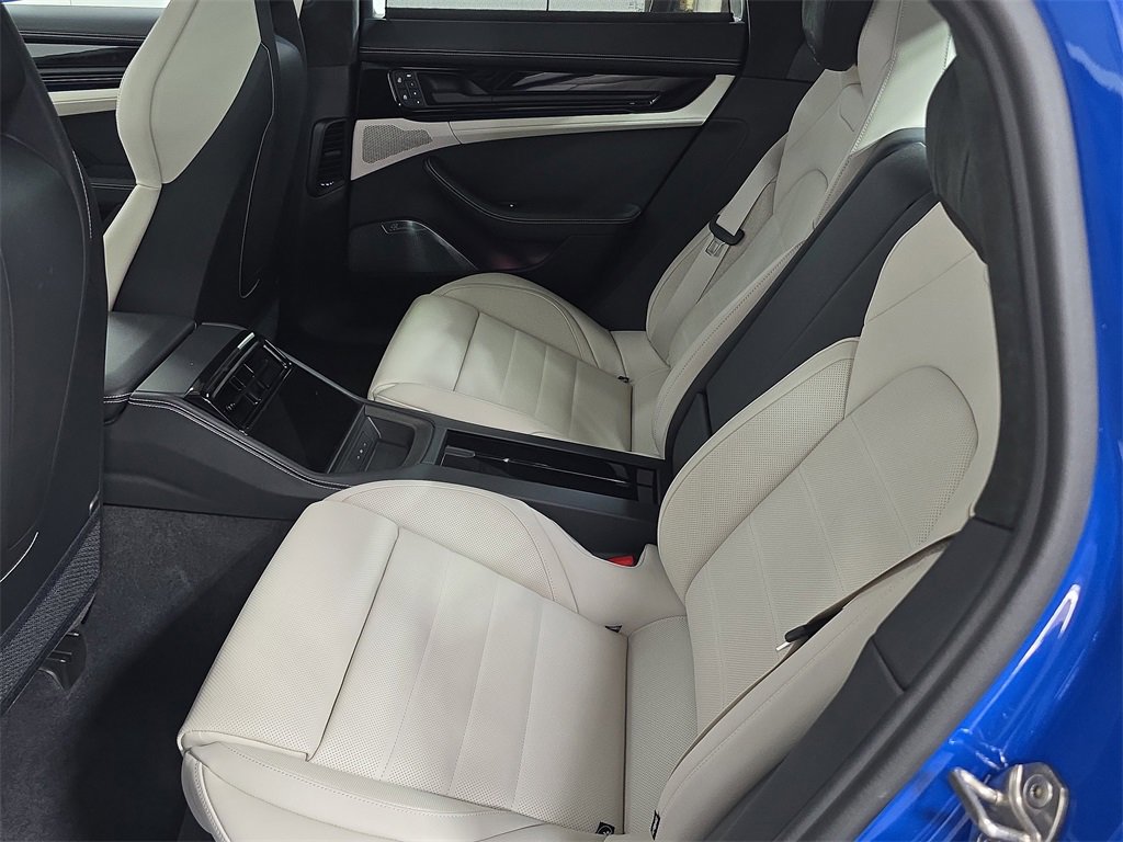 Certified 2025 Porsche Panamera GTS image 24