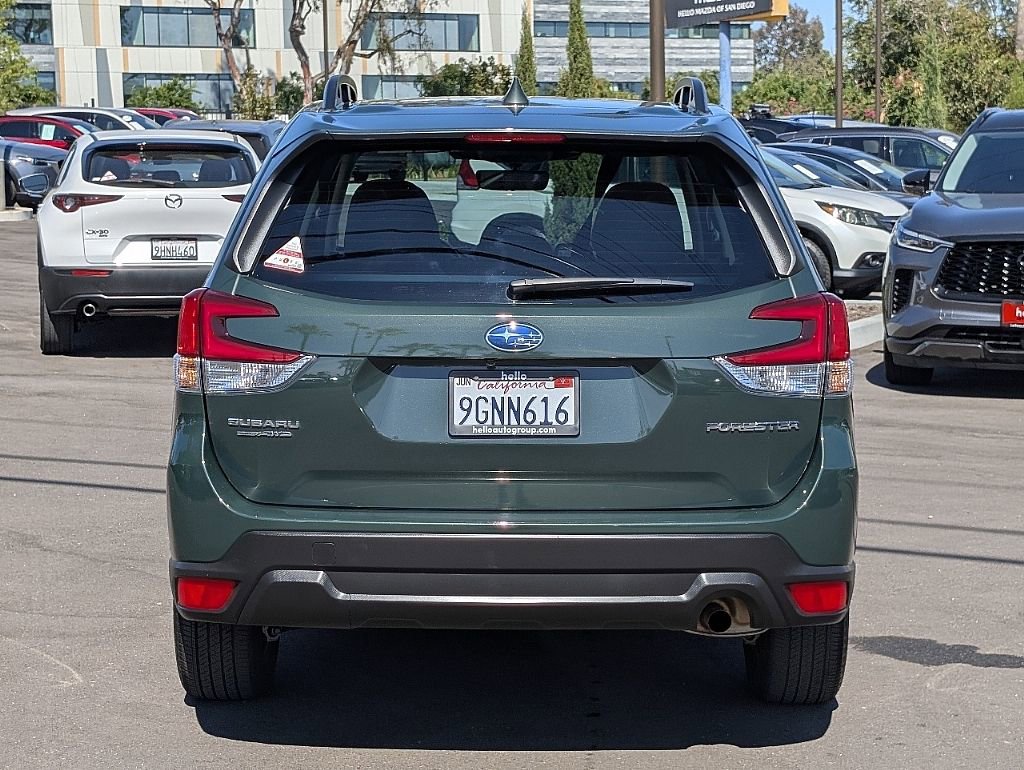 Used 2023 Subaru Forester Premium image 11