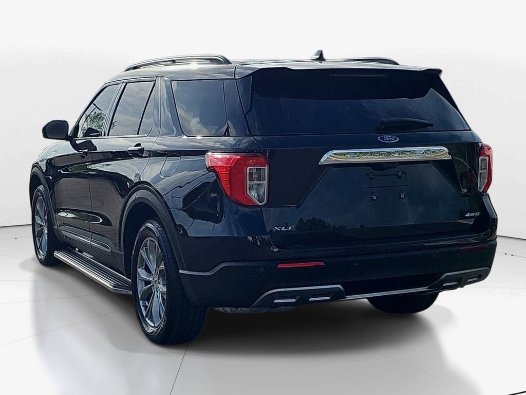 Used 2021 Ford Explorer XLT w/ Equipment Group 202A image 7