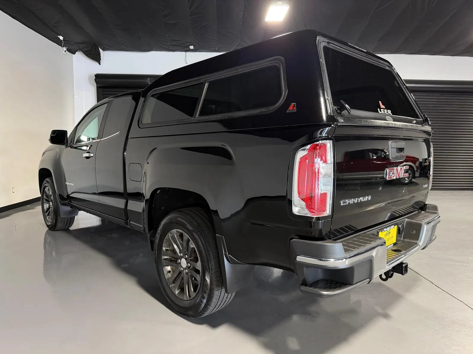 Used 2015 GMC Canyon SLT AWD/4WD image 6