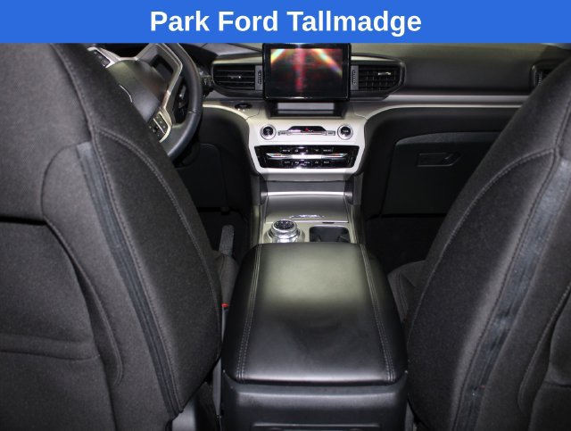 Used 2023 Ford Explorer XLT AWD/4WD image 26
