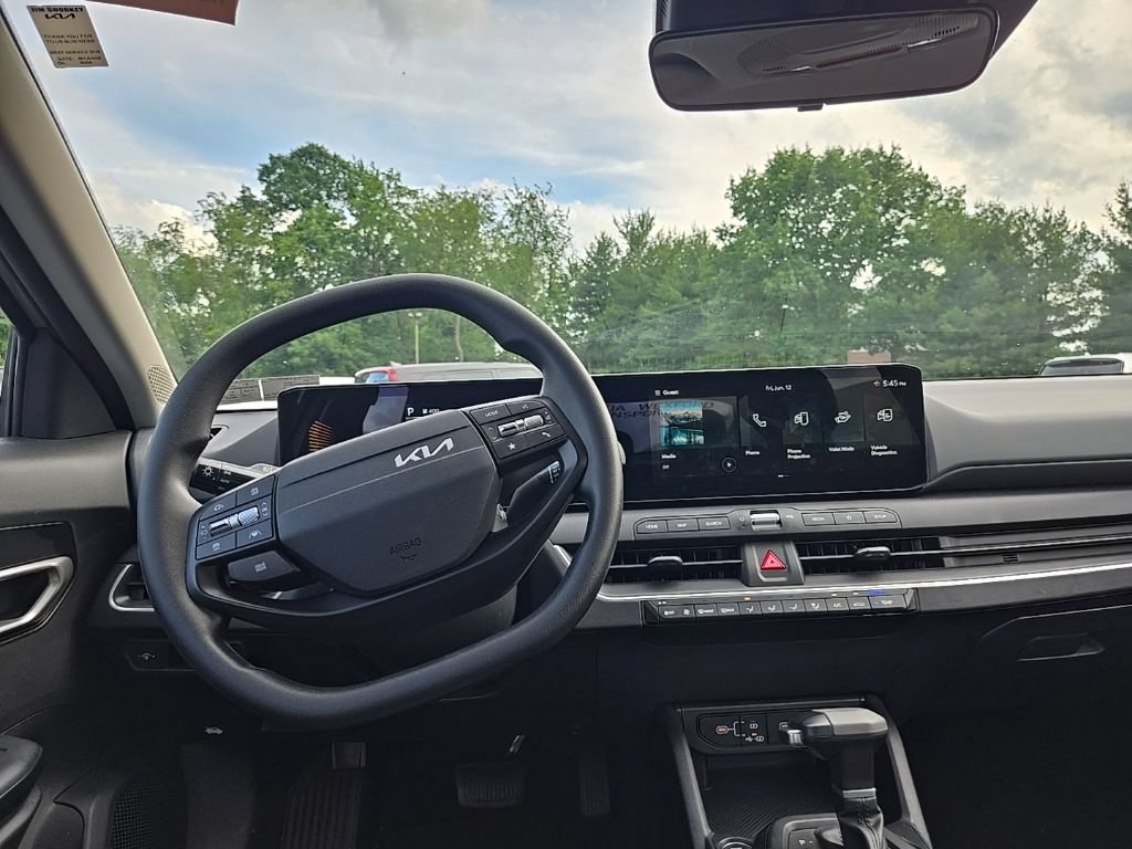 Certified 2025 Kia K4 FWD image 34