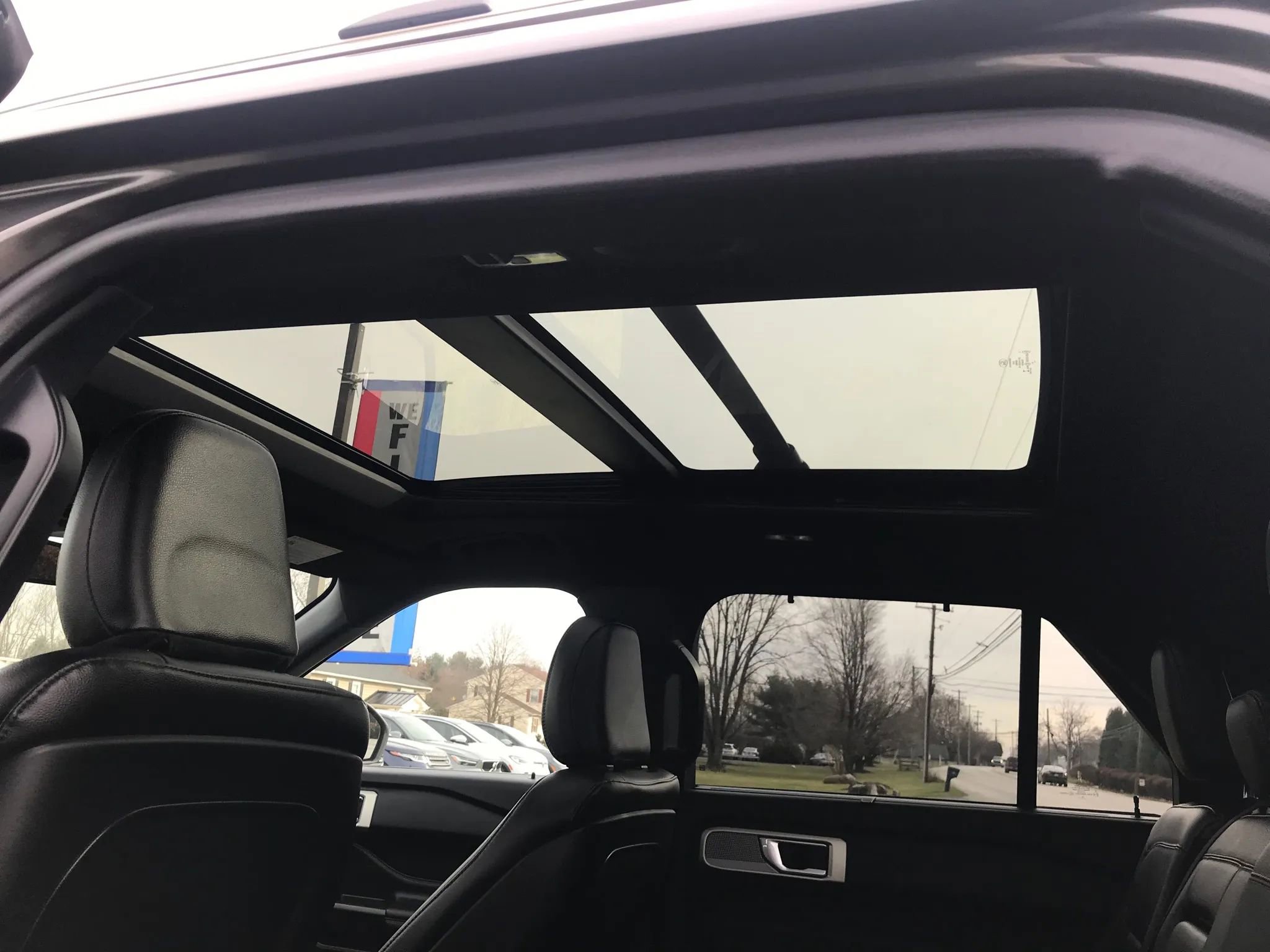 Used 2020 Ford Explorer Limited w/ Class III Trailer Tow Package image 36