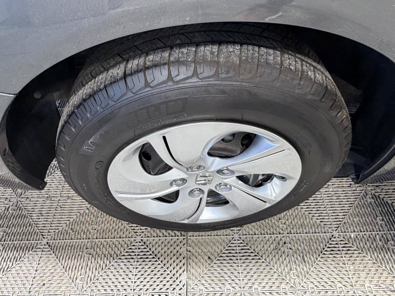 Used 2013 Honda Civic LX image 18