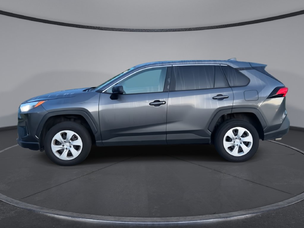 Used 2023 Toyota RAV4 LE FWD image 5