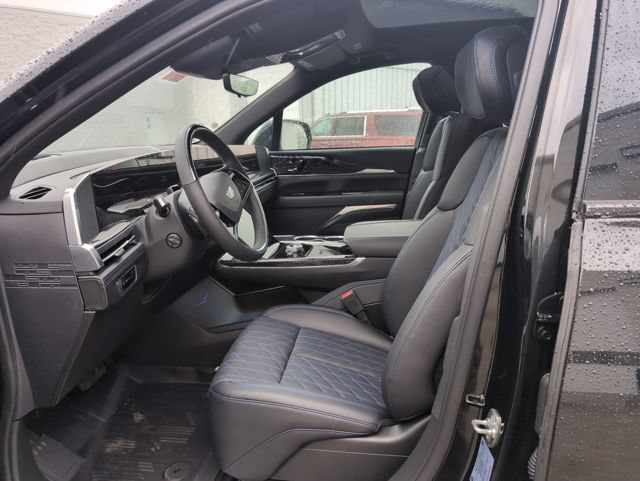 New 2026 Cadillac Escalade IQ Luxury 1 w/ LPO, Floor Liner Package AWD/4WD image 13