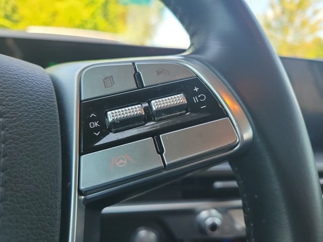 Certified 2025 Kia Telluride LX FWD image 24