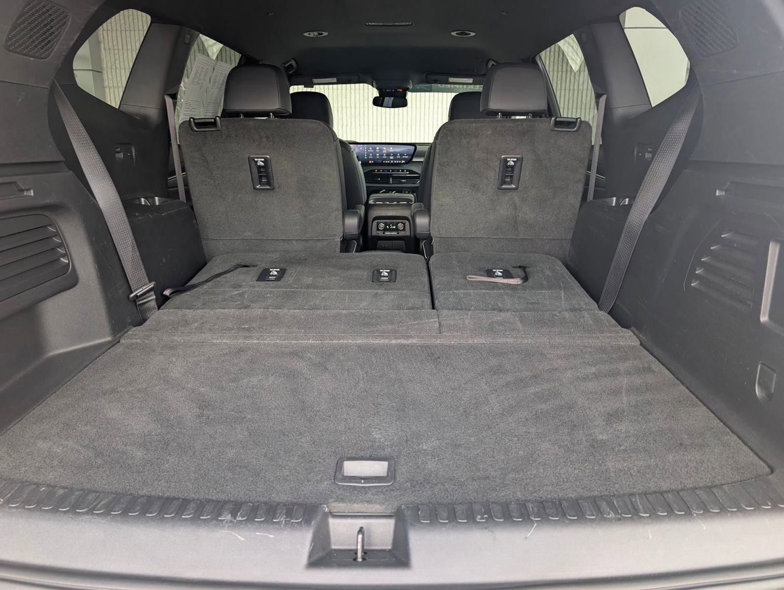 Certified 2025 Buick Enclave Preferred image 37