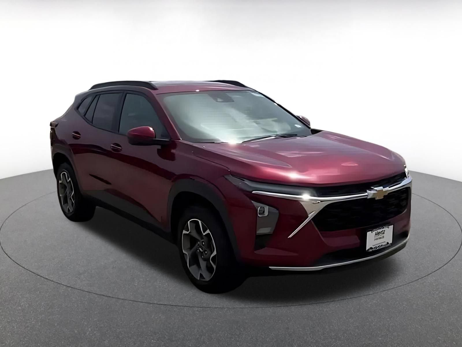 Used 2025 Chevrolet Trax LT w/ LT Convenience Package FWD image 7