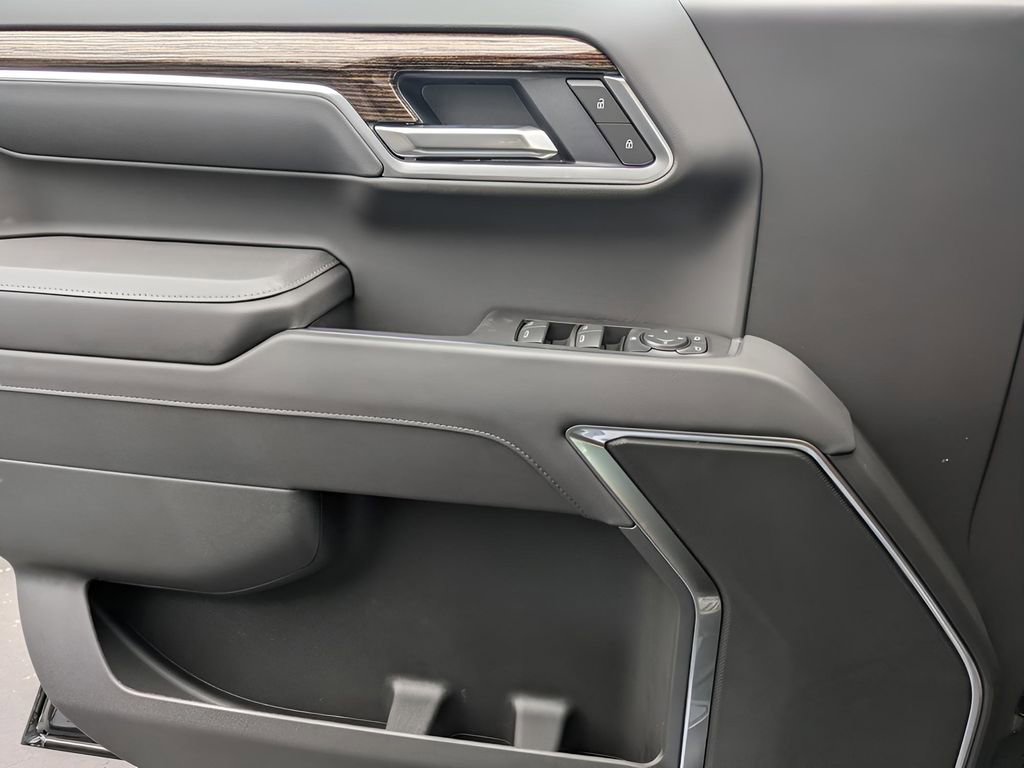 New 2026 GMC Sierra 1500 Elevation image 12