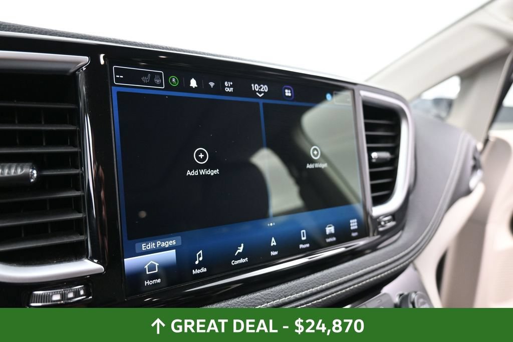 Used 2023 Chrysler Pacifica Limited FWD image 41
