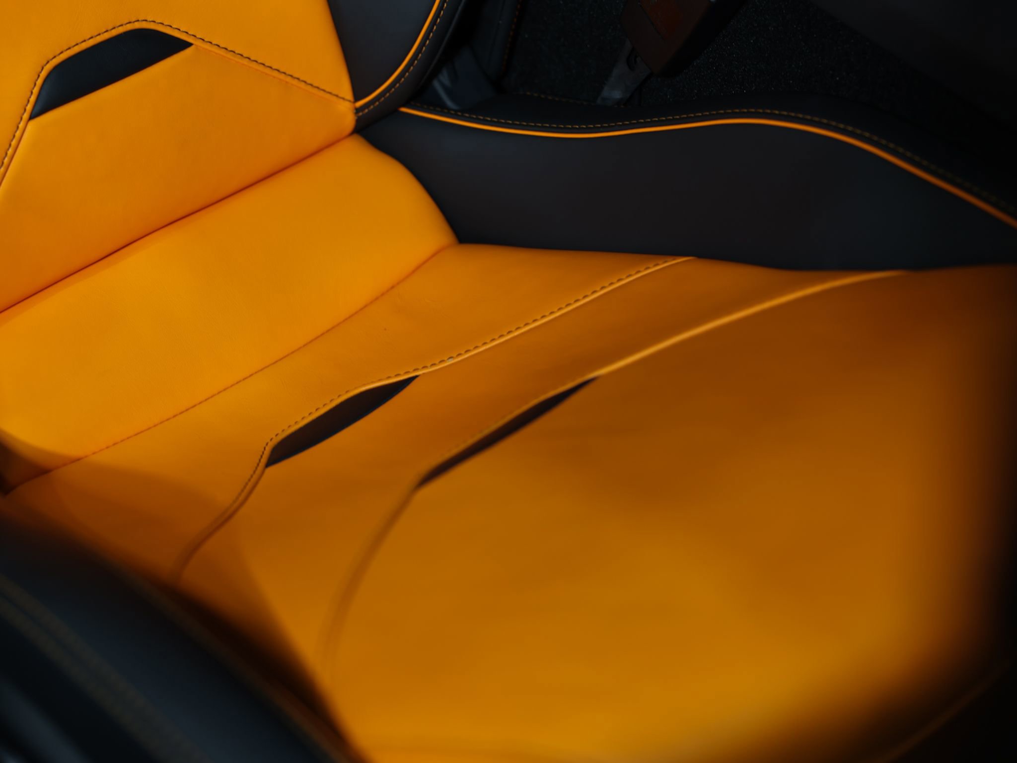 Used 2020 Lamborghini Huracan EVO image 37