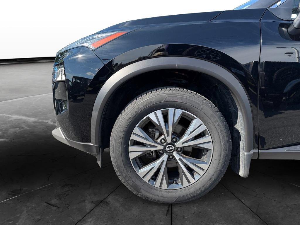 Used 2023 Nissan Rogue SV AWD/4WD image 11