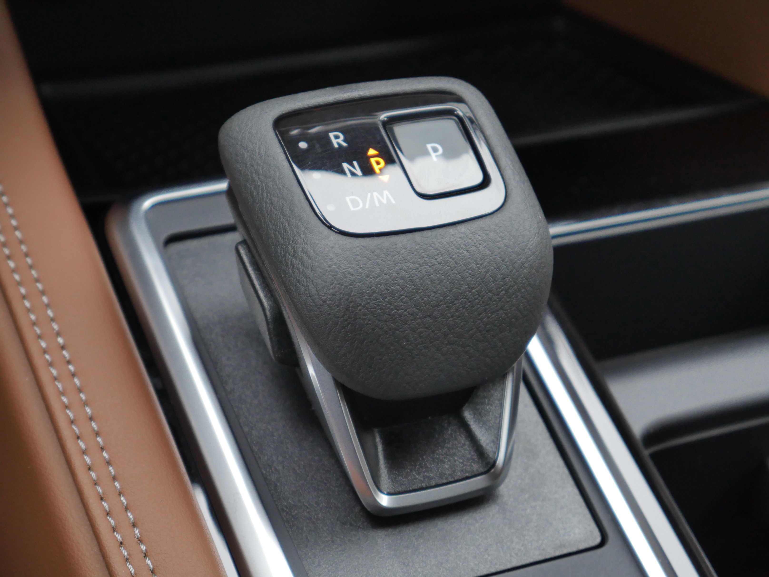 Certified 2025 Nissan Pathfinder Platinum w/ Cargo Package image 17