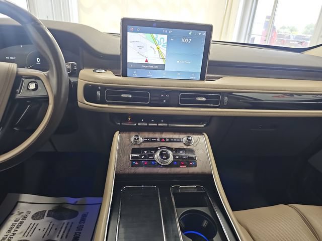 Used 2022 Lincoln Aviator Reserve w/ Equipment Group 201A AWD/4WD image 17