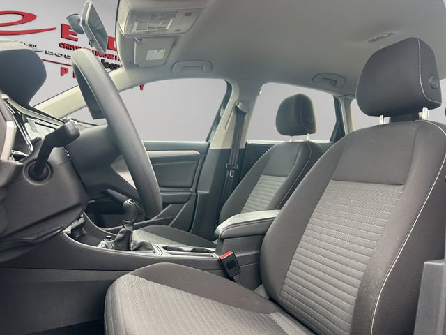 Used 2022 Volkswagen Jetta S image 11