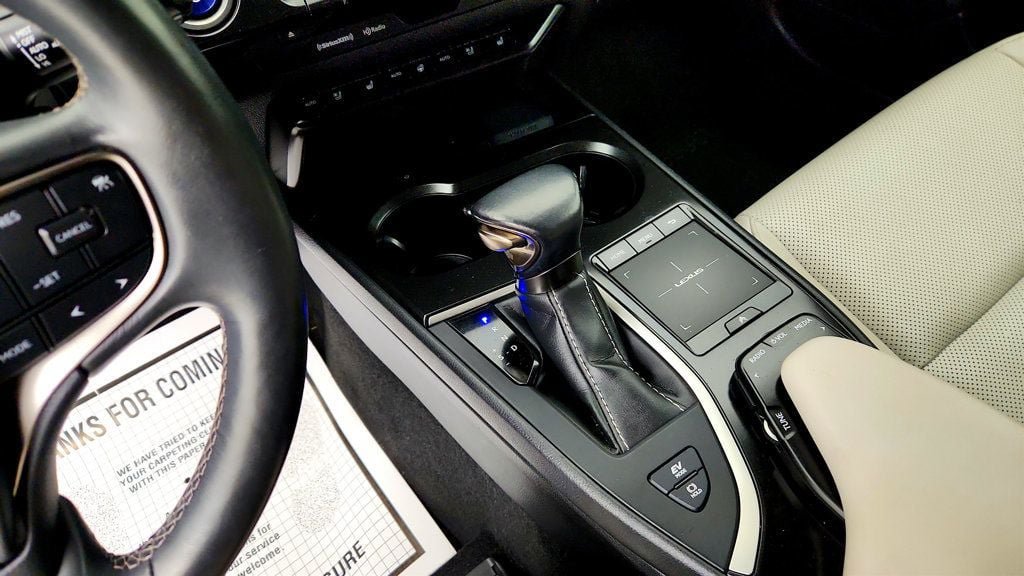 Used 2021 Lexus UX 250h w/ Premium Package AWD/4WD image 16