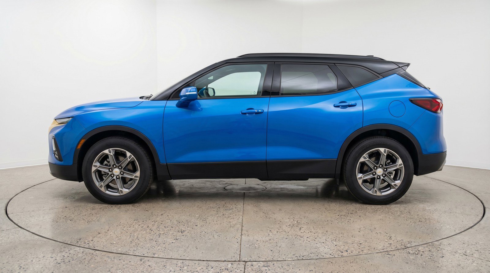 Used 2025 Chevrolet Blazer LT FWD image 5