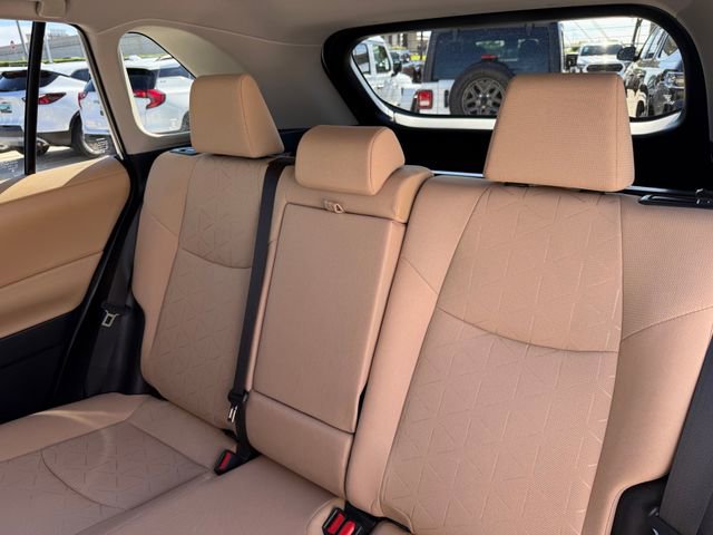 Used 2021 Toyota RAV4 XLE w/ Convenience Package image 29