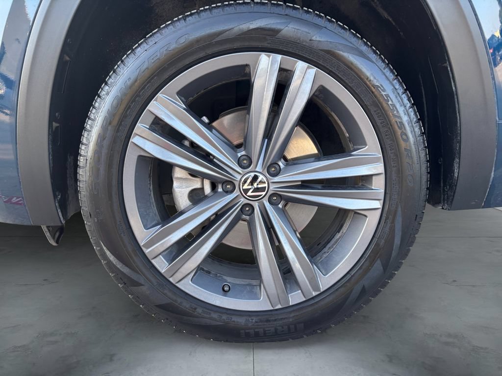 Used 2021 Volkswagen Atlas Cross Sport SE FWD image 14
