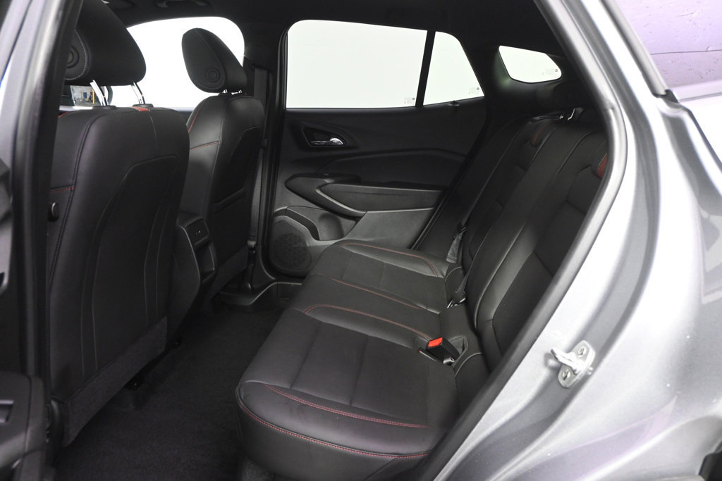 Used 2024 Chevrolet Trax RS w/ Sunroof Package FWD image 21