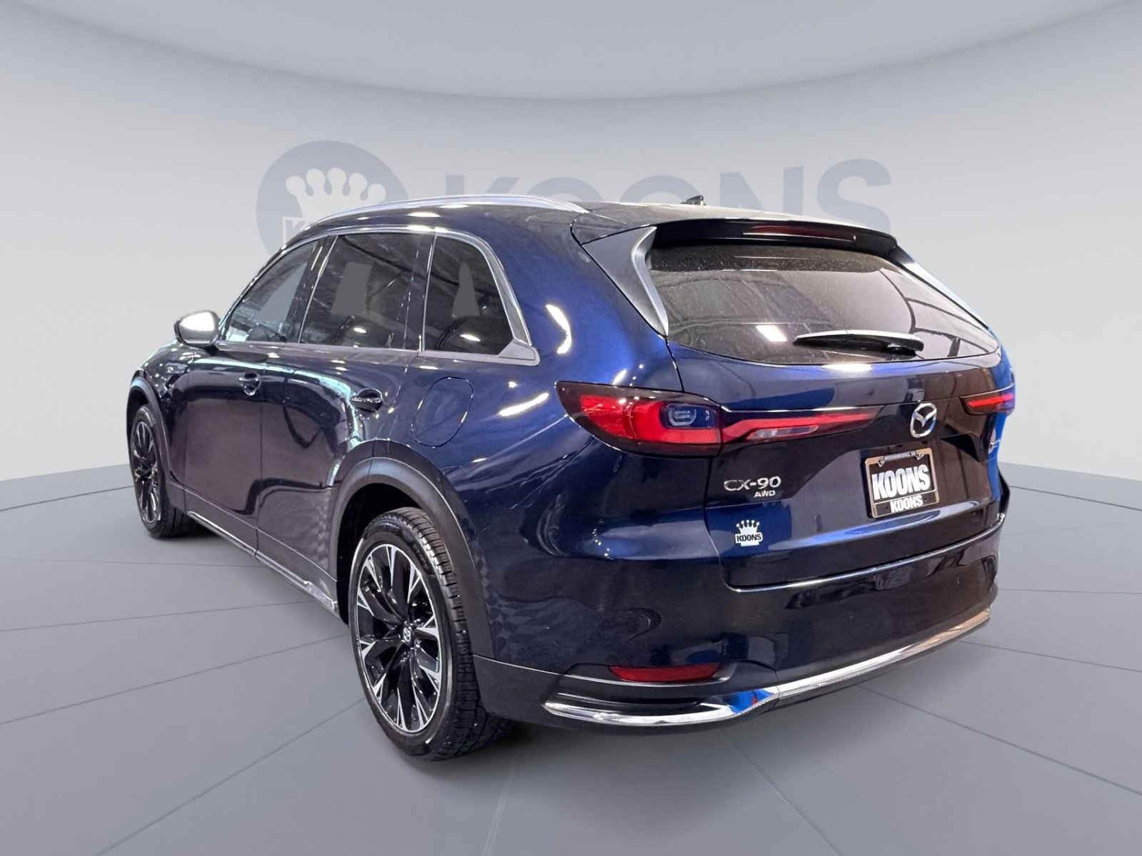 Used 2024 MAZDA CX-90 Plug-In Hybrid w/ Premium Pkg AWD/4WD image 4
