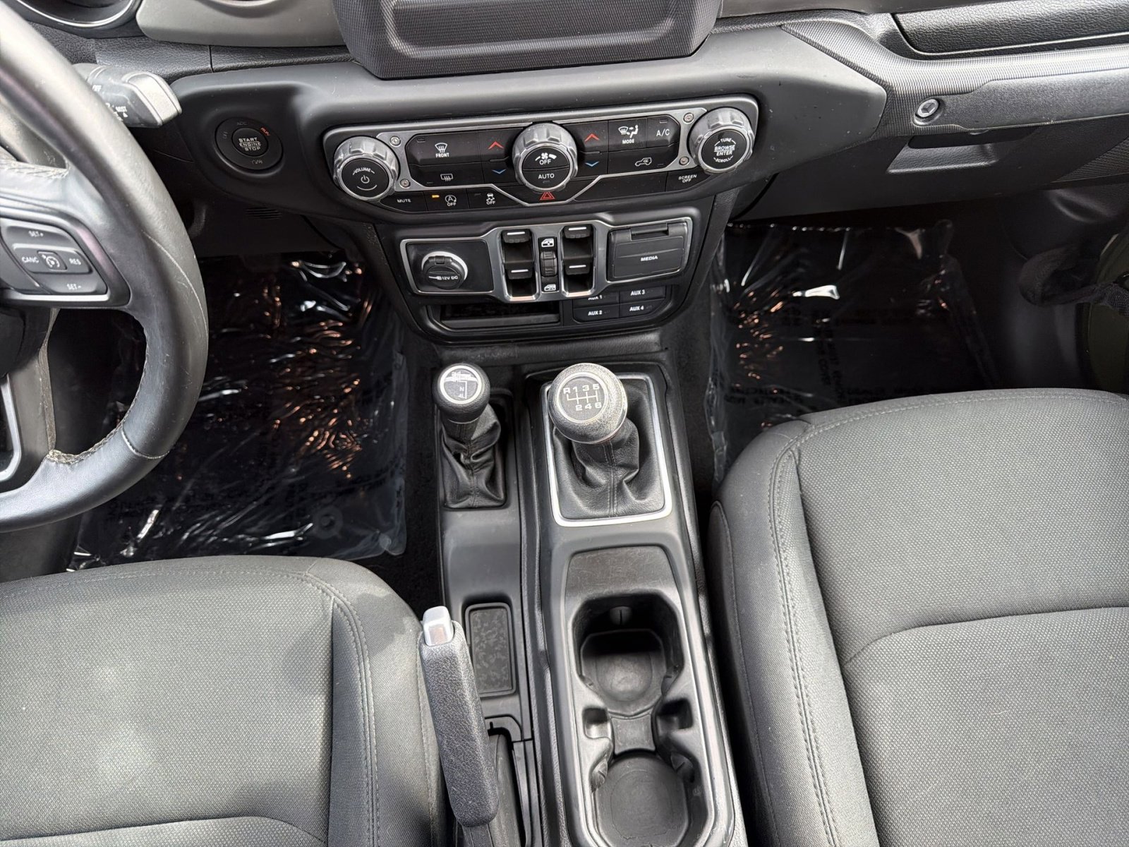 Used 2021 Jeep Gladiator Willys image 21