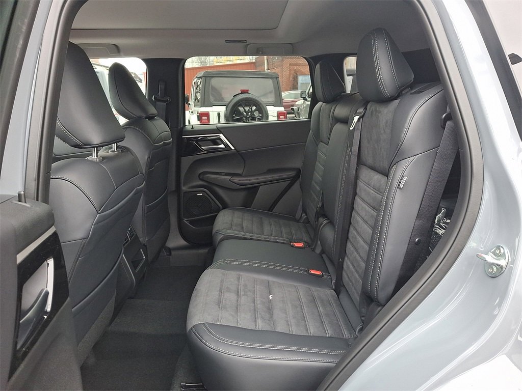 New 2026 Mitsubishi Outlander Trail Edition image 6
